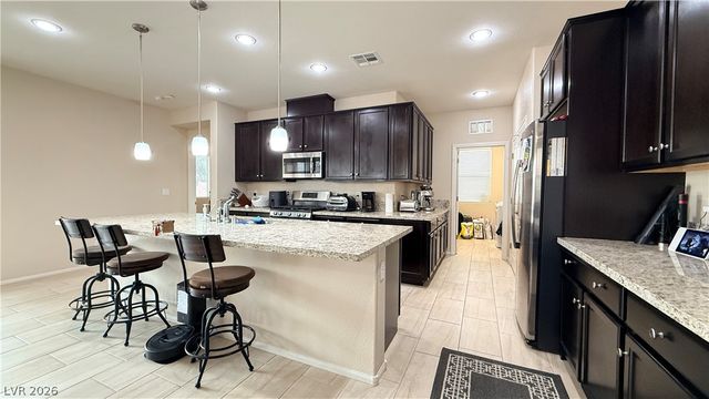 821 Fox Mountain Court, North Las Vegas, NV 89084