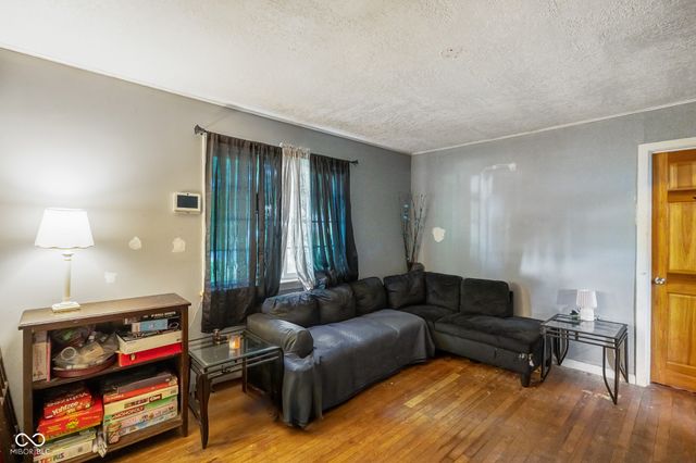 5607 Hardegan Street, Indianapolis, IN 46227