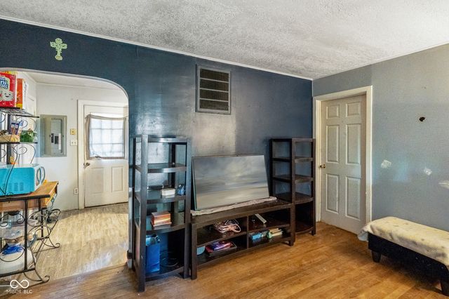 5607 Hardegan Street, Indianapolis, IN 46227