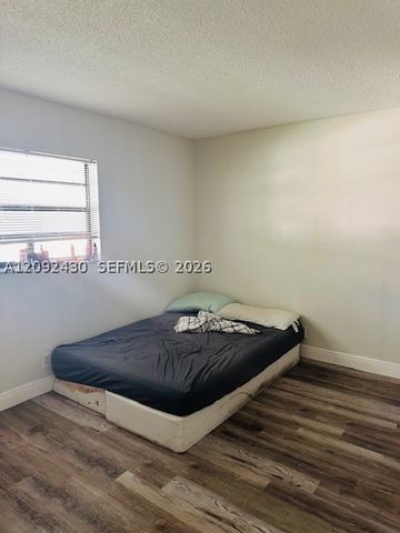3739 SE 15 St 2, Dania Beach, FL 33004