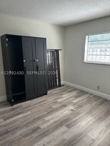 3739 SE 15 St 2, Dania Beach, FL 33004