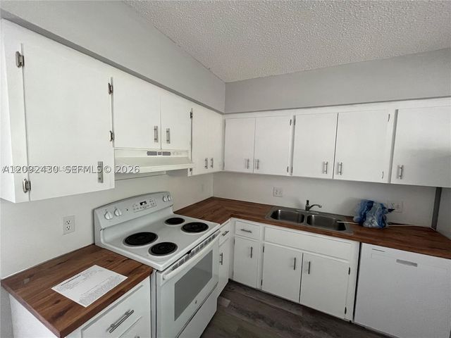 3739 SE 15 St 2, Dania Beach, FL 33004