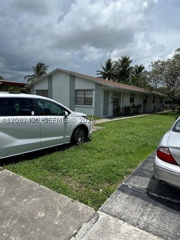 3739 SE 15 St 2, Dania Beach, FL 33004