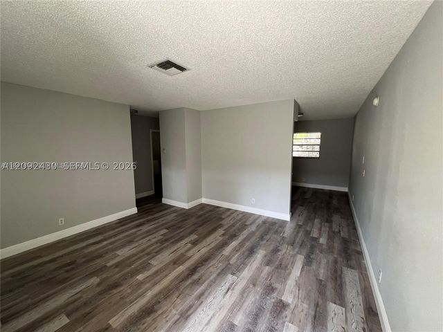 3739 SE 15 St 2, Dania Beach, FL 33004