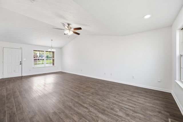 330 Williamsburg Lane, Georgetown, KY 40324