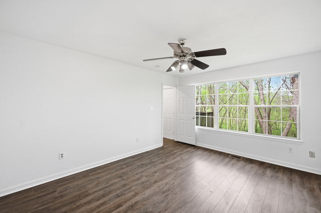 330 Williamsburg Lane, Georgetown, KY 40324