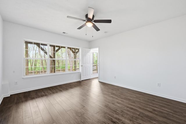330 Williamsburg Lane, Georgetown, KY 40324