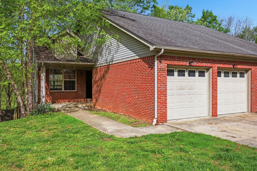 330 Williamsburg Lane, Georgetown, KY 40324