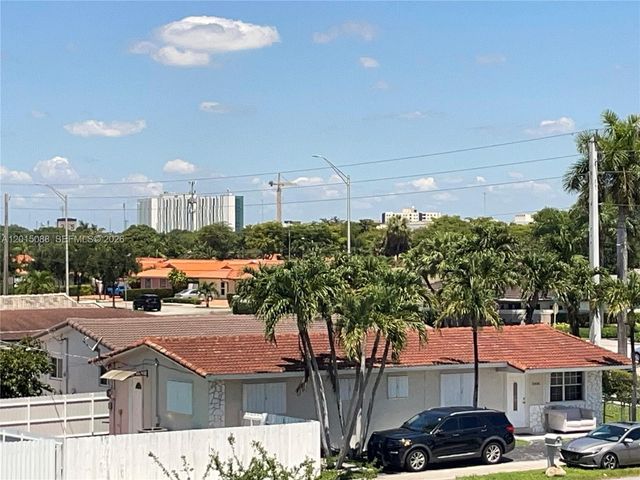 10300 Coral Way B-33, Miami, FL 33165