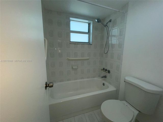 10300 Coral Way B-33, Miami, FL 33165