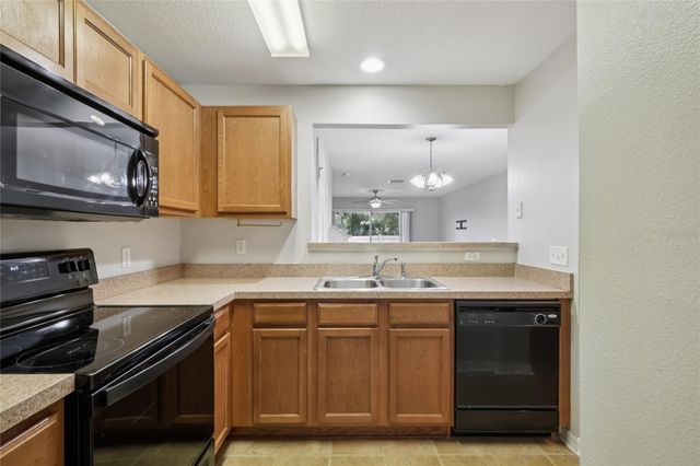 10814 KENSINGTON PARK AVENUE, Riverview, FL 33578