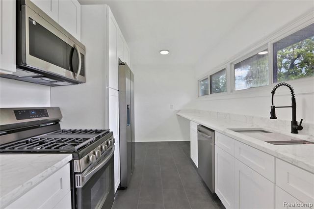 36720 N Schafer Street, Clinton Township, MI 48035