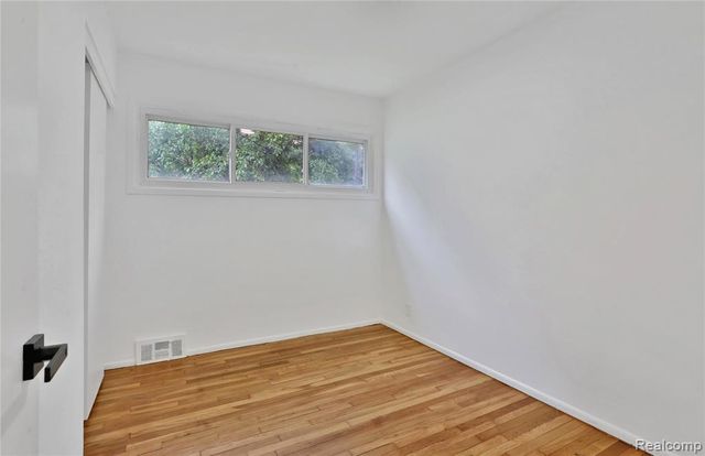 36720 N Schafer Street, Clinton Township, MI 48035