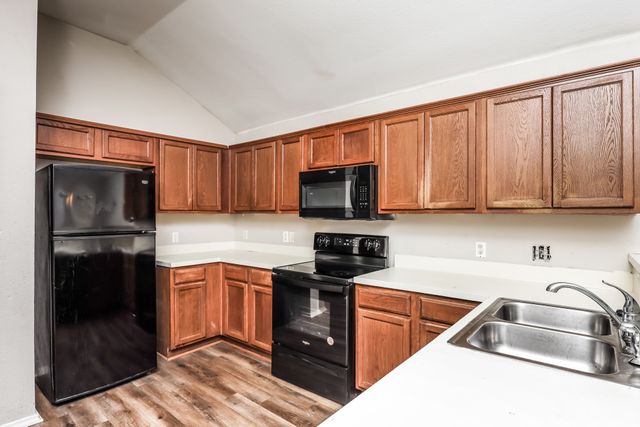 1409 Marena Moore Court, Dallas, TX 75232