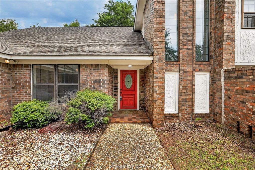 2341 West Briargate Drive, Bryan, TX 77802 — photo 2