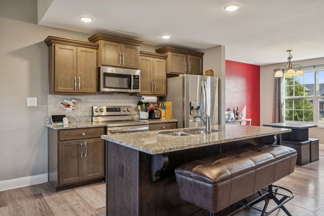 894 Wild Elm Ct, Clarksville, TN 37042