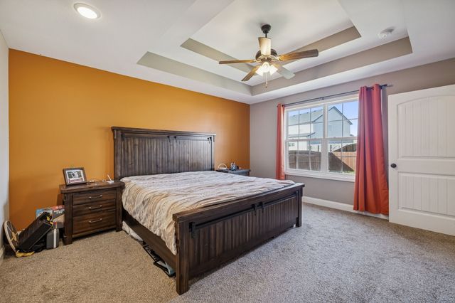 894 Wild Elm Ct, Clarksville, TN 37042