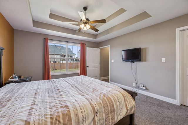 894 Wild Elm Ct, Clarksville, TN 37042