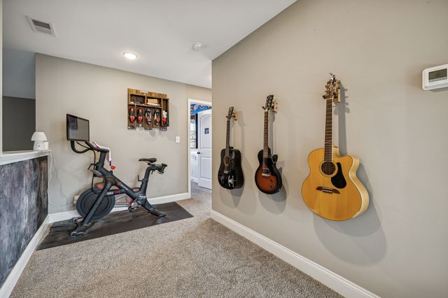 894 Wild Elm Ct, Clarksville, TN 37042