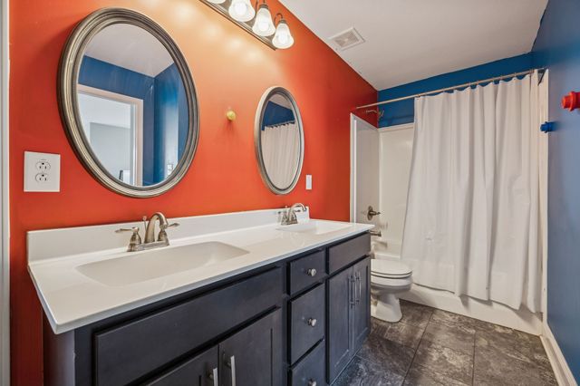 894 Wild Elm Ct, Clarksville, TN 37042