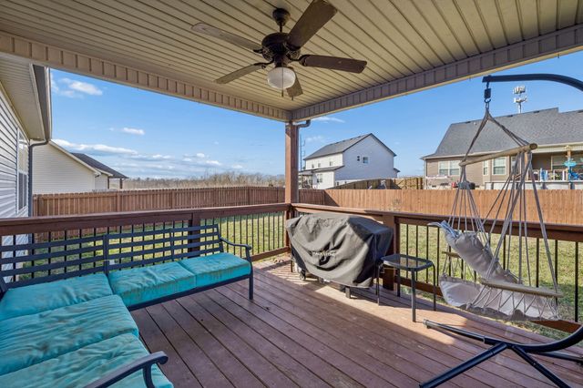 894 Wild Elm Ct, Clarksville, TN 37042