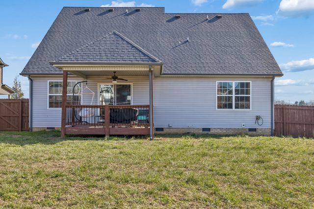 894 Wild Elm Ct, Clarksville, TN 37042
