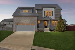 894 Wild Elm Ct, Clarksville, TN 37042
