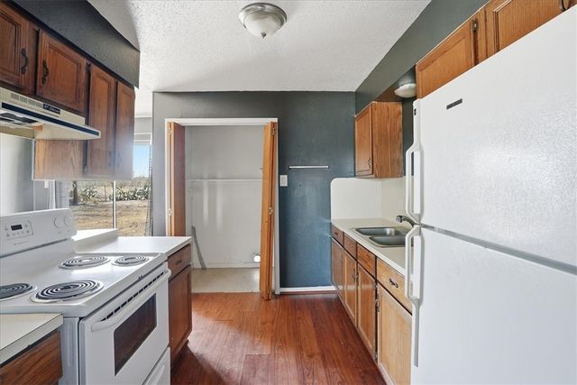 126 Kerry Dr, George West, TX 78022