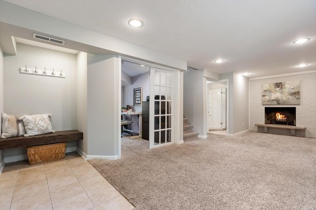 7729 Plymouth Avenue N, Golden Valley, MN 55427