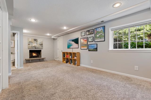 7729 Plymouth Avenue N, Golden Valley, MN 55427