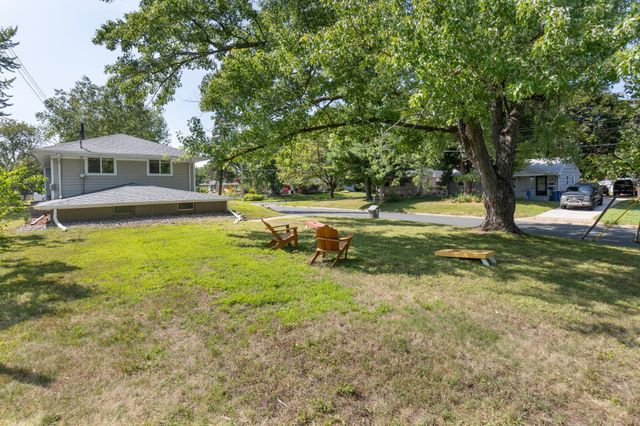7729 Plymouth Avenue N, Golden Valley, MN 55427