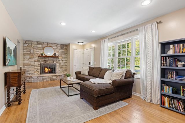 7729 Plymouth Avenue N, Golden Valley, MN 55427