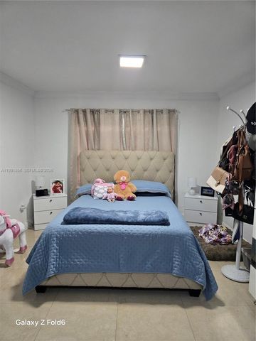 234 E 44th St, Hialeah, FL 33013