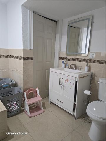 234 E 44th St, Hialeah, FL 33013