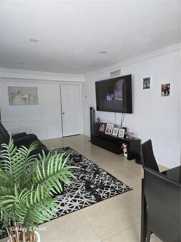 234 E 44th St, Hialeah, FL 33013