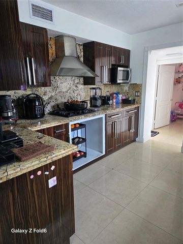 234 E 44th St, Hialeah, FL 33013