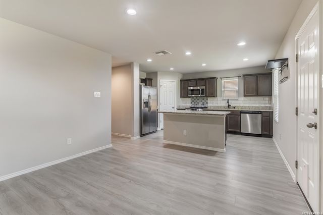 13139 HEATHERS ARROW, St Hedwig, TX 78152