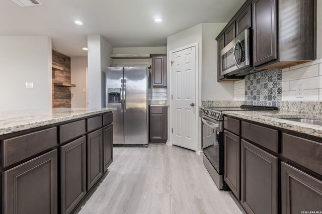 13139 HEATHERS ARROW, St Hedwig, TX 78152