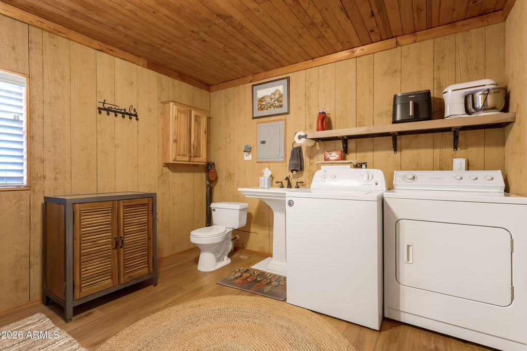 Image 20 of property listing at 1915 W CASA DEL RIO Drive 7, Benson, AZ 85602