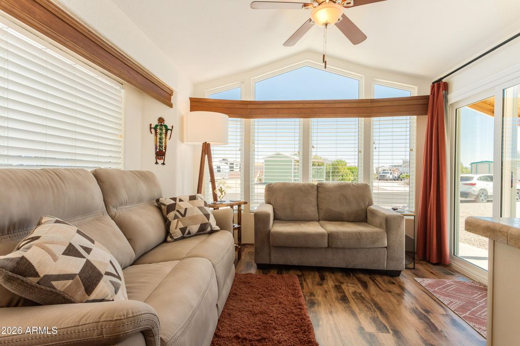 Image 25 of property listing at 1915 W CASA DEL RIO Drive 7, Benson, AZ 85602