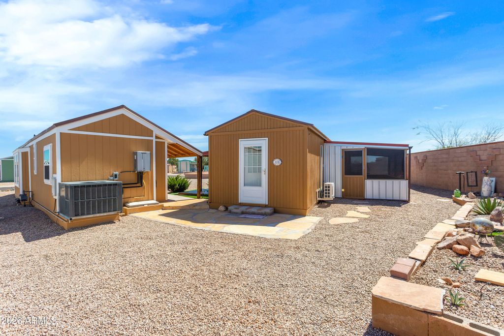 Image 32 of property listing at 1915 W CASA DEL RIO Drive 7, Benson, AZ 85602