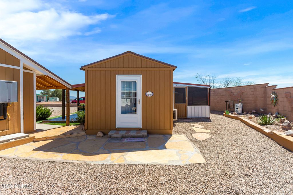 Image 33 of property listing at 1915 W CASA DEL RIO Drive 7, Benson, AZ 85602