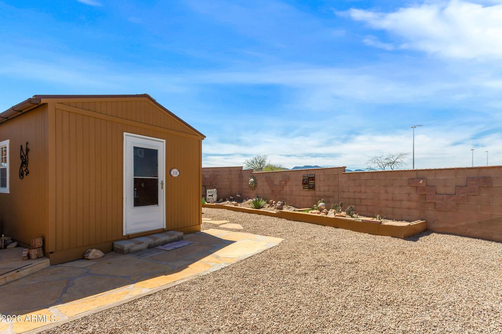 Image 35 of property listing at 1915 W CASA DEL RIO Drive 7, Benson, AZ 85602