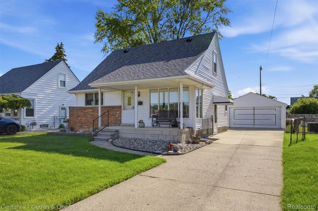 7042 Gilman Street, Garden City, MI 48135