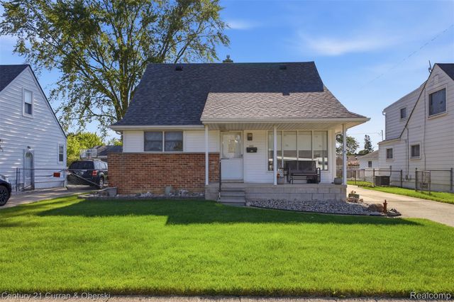 7042 Gilman Street, Garden City, MI 48135