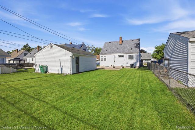 7042 Gilman Street, Garden City, MI 48135