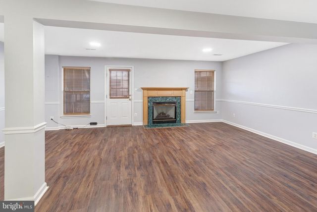 2594 SYLVAN MOOR LN, Woodbridge, VA 22191