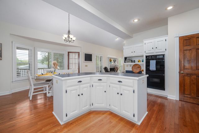 5205 SE Tater Peeler Rd, Lebanon, TN 37090