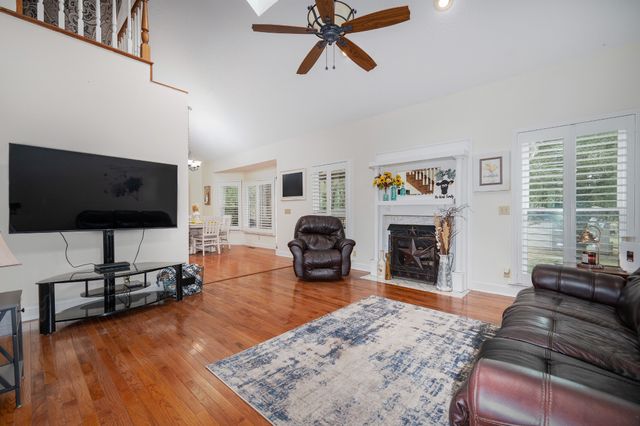 5205 SE Tater Peeler Rd, Lebanon, TN 37090