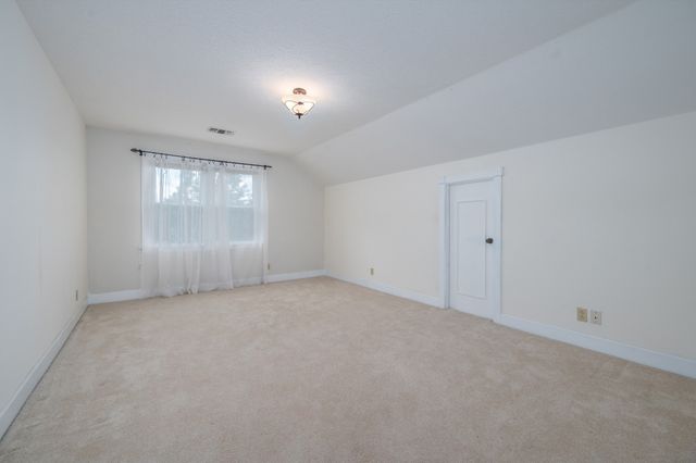 5205 SE Tater Peeler Rd, Lebanon, TN 37090